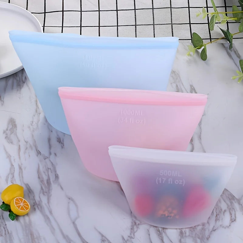 Silicone food bags in use